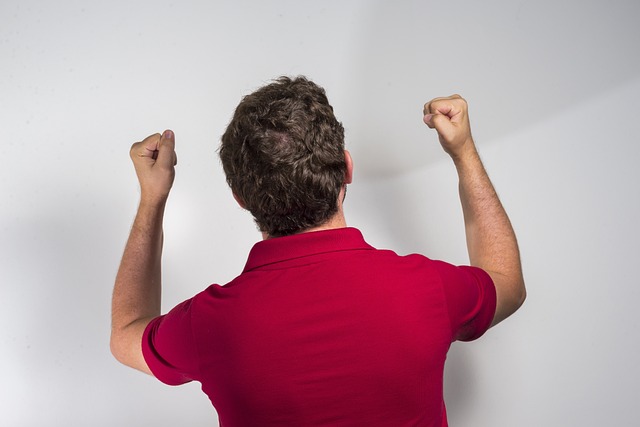 俄罗斯媒体和队友狂喷张景胤，称他是女排的“金毛”.