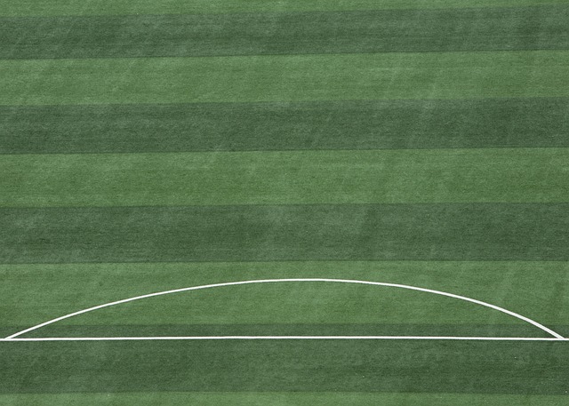 相当低迷！布克全场14中4&三分中0 仅得10分正负值 - 20全场最低.