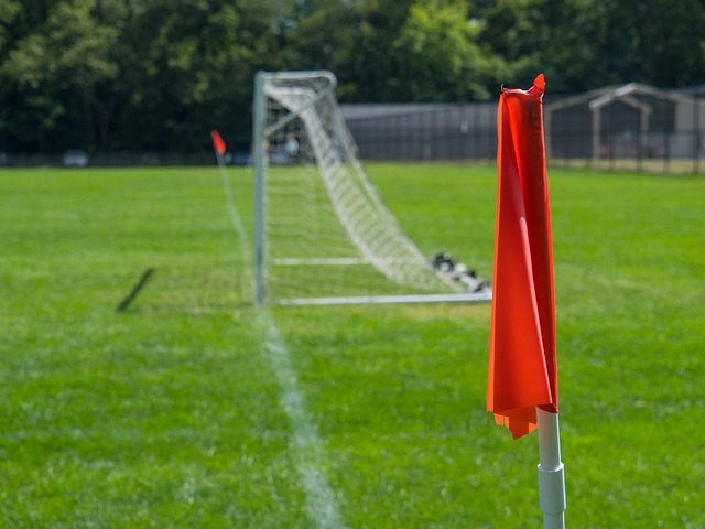 感官体验拉满！欧冠1／4决赛4场共计打进18球，为历史第二多.